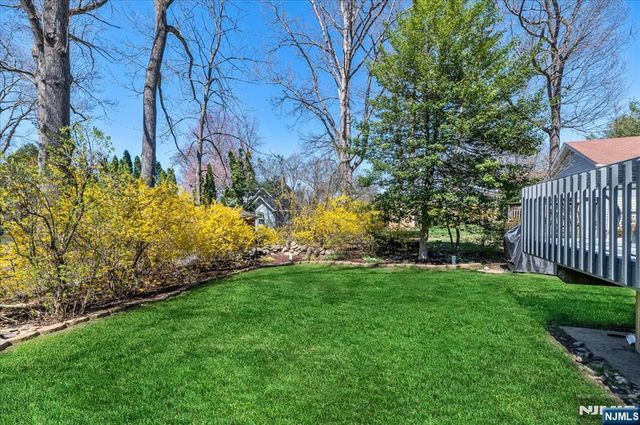 48 Oliver Place, Ringwood, NJ 07456