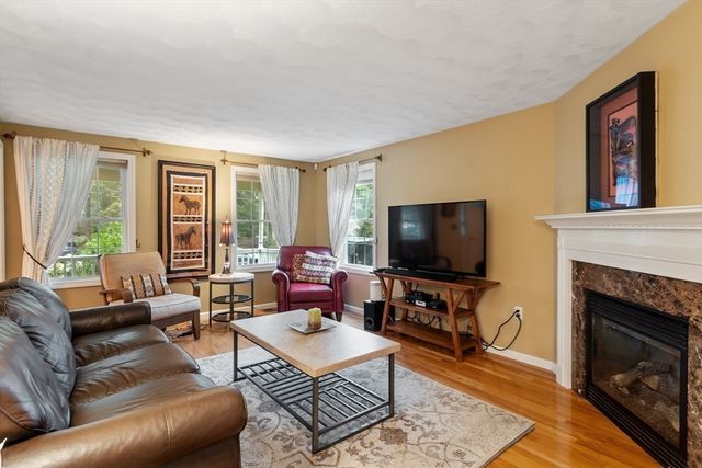 1 Summer St, Wilmington, MA 01887