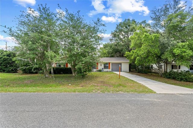 9303 PINE LANE, Ocala, FL 34472