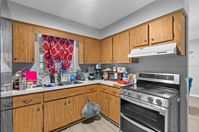 9303 PINE LANE, Ocala, FL 34472