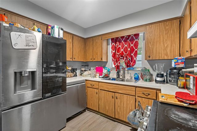 9303 PINE LANE, Ocala, FL 34472