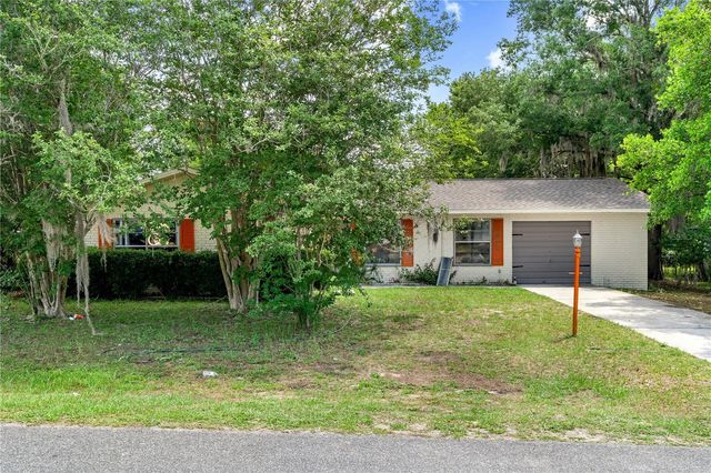 9303 PINE LANE, Ocala, FL 34472