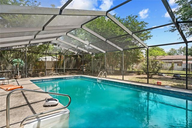 9303 PINE LANE, Ocala, FL 34472