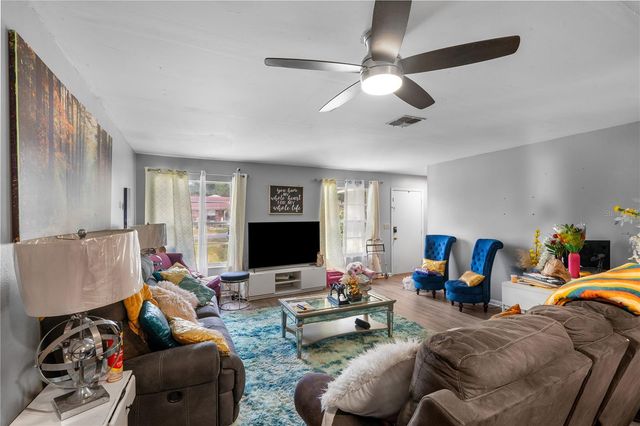 9303 PINE LANE, Ocala, FL 34472