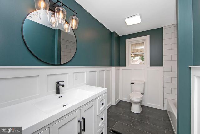 825 LEXINGTON AVE, Turnersville, NJ 08012