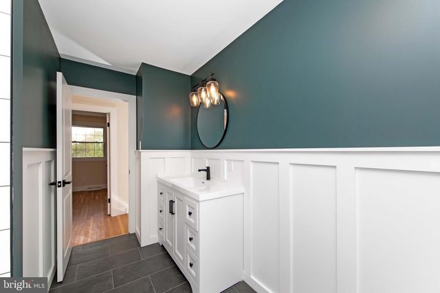 825 LEXINGTON AVE, Turnersville, NJ 08012