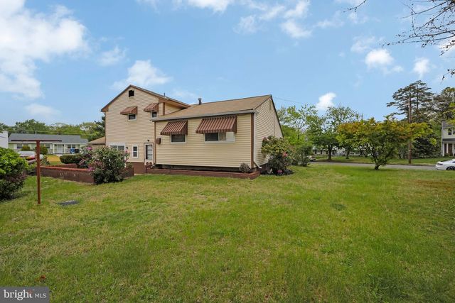 825 LEXINGTON AVE, Turnersville, NJ 08012