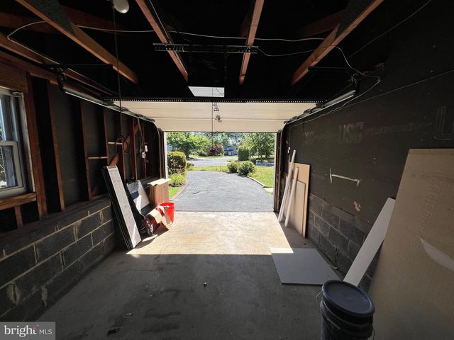 825 LEXINGTON AVE, Turnersville, NJ 08012