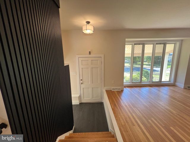 825 LEXINGTON AVE, Turnersville, NJ 08012