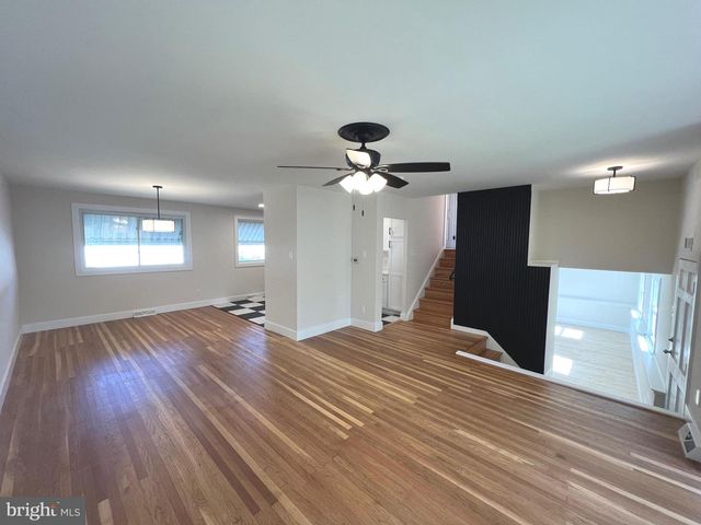 825 LEXINGTON AVE, Turnersville, NJ 08012