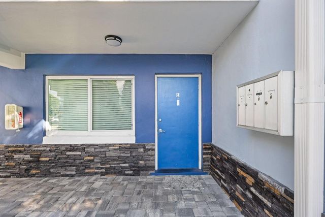 830 SE 22nd Avenue, Pompano Beach, FL 33062