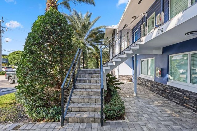 830 SE 22nd Avenue, Pompano Beach, FL 33062