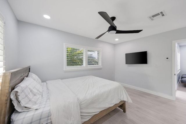 830 SE 22nd Avenue, Pompano Beach, FL 33062