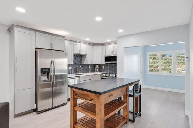 830 SE 22nd Avenue, Pompano Beach, FL 33062