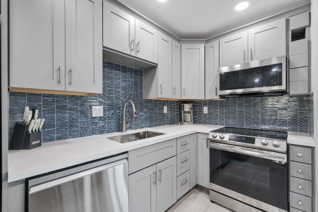 830 SE 22nd Avenue, Pompano Beach, FL 33062