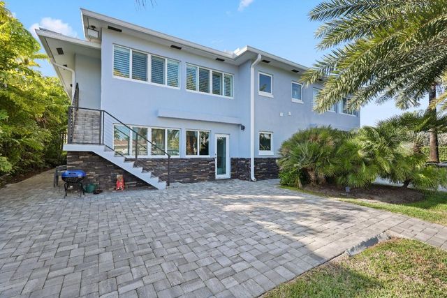 830 SE 22nd Avenue, Pompano Beach, FL 33062