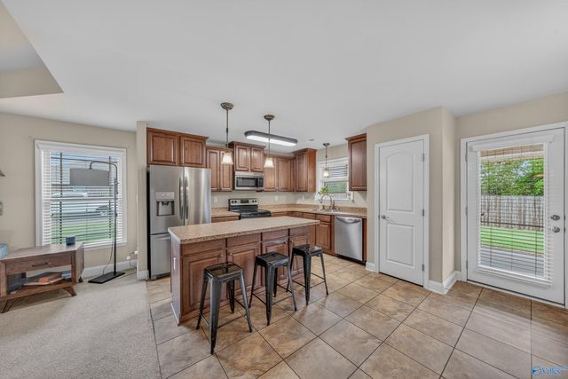 221 Waxmyrtle Drive, Harvest, AL 35749