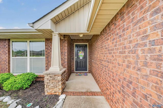 221 Waxmyrtle Drive, Harvest, AL 35749