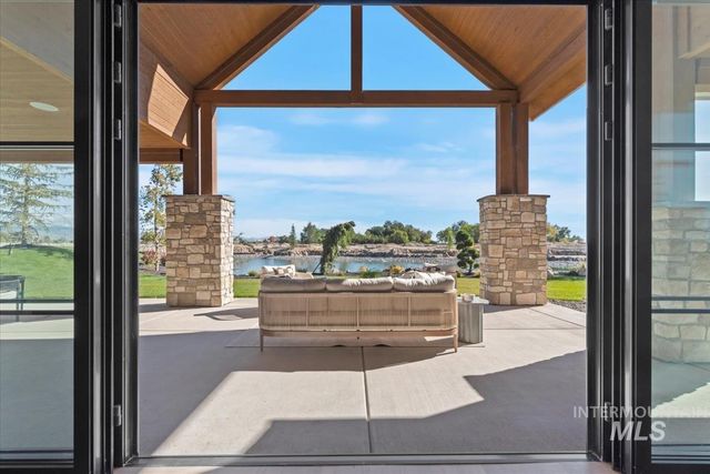3718 N Harvest Moon Way, Eagle, ID 83616