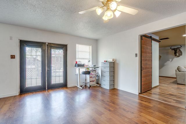 2102 SE 10th Street, Mineral Wells, TX 76067