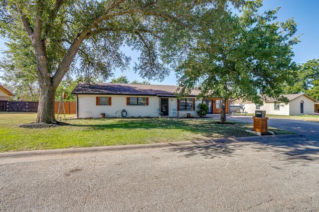 2102 SE 10th Street, Mineral Wells, TX 76067