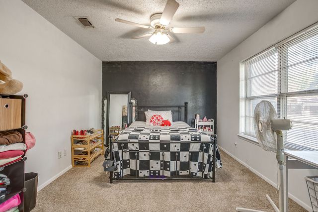 2102 SE 10th Street, Mineral Wells, TX 76067