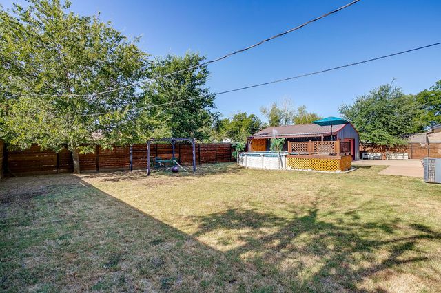 2102 SE 10th Street, Mineral Wells, TX 76067