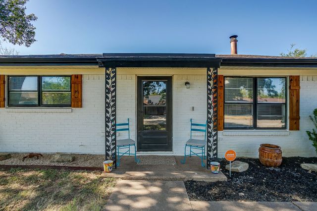 2102 SE 10th Street, Mineral Wells, TX 76067