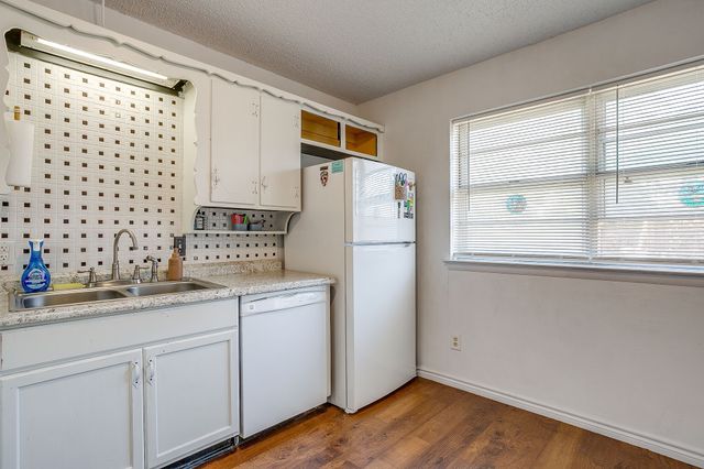 2102 SE 10th Street, Mineral Wells, TX 76067