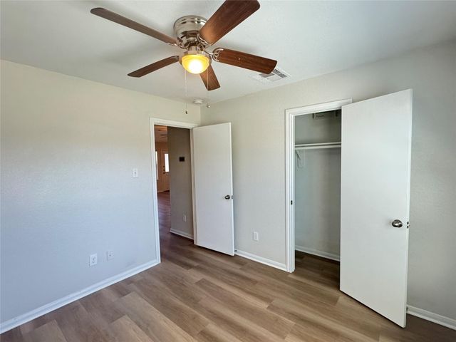 7906 Emerald Oak Drive, Texas City, TX 77591