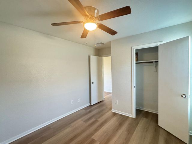 7906 Emerald Oak Drive, Texas City, TX 77591