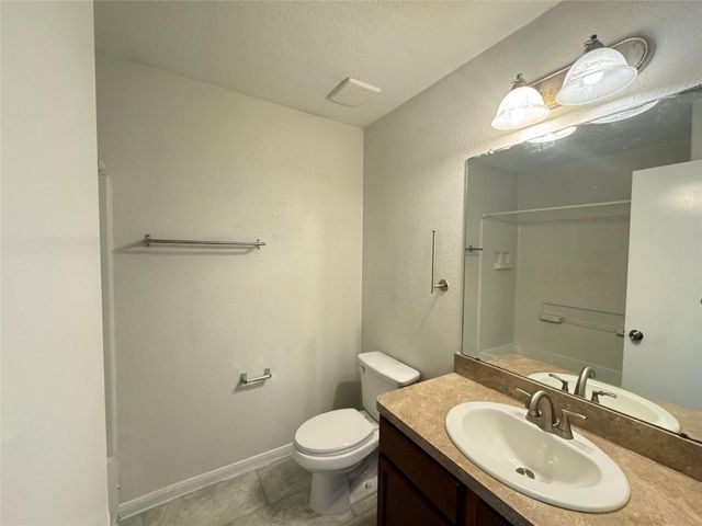 7906 Emerald Oak Drive, Texas City, TX 77591