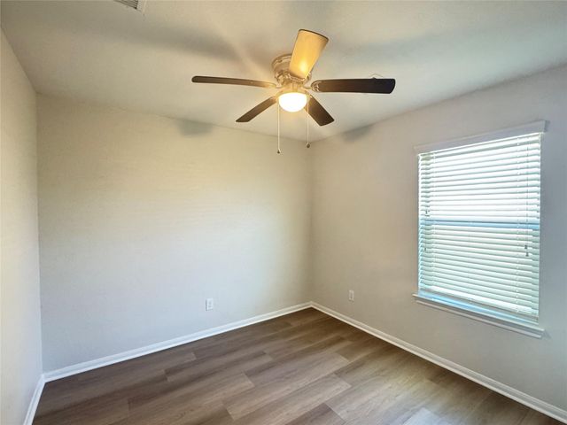 7906 Emerald Oak Drive, Texas City, TX 77591