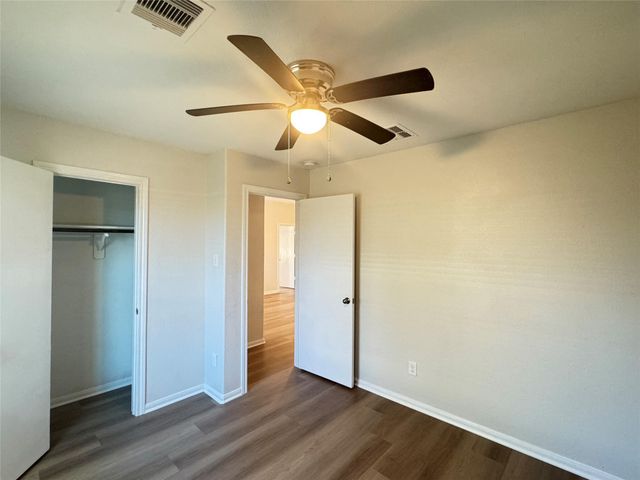 7906 Emerald Oak Drive, Texas City, TX 77591