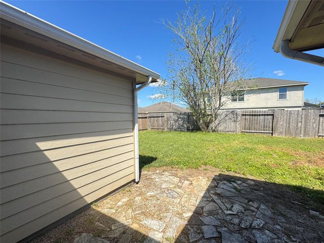 7906 Emerald Oak Drive, Texas City, TX 77591