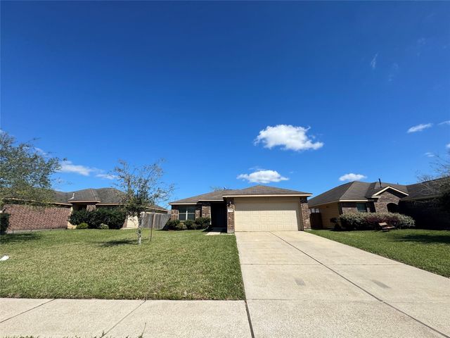 7906 Emerald Oak Drive, Texas City, TX 77591