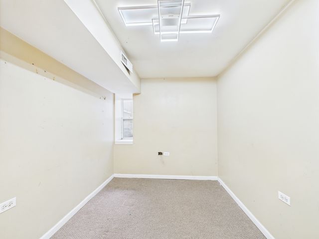 2933 W Wilcox Street, Chicago, IL 60612
