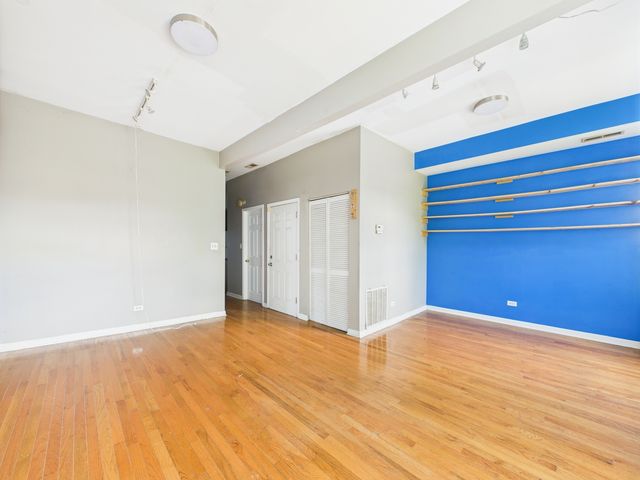 2933 W Wilcox Street, Chicago, IL 60612