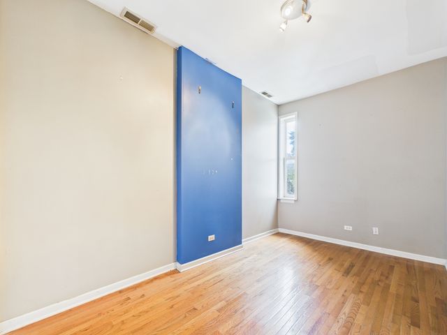 2933 W Wilcox Street, Chicago, IL 60612