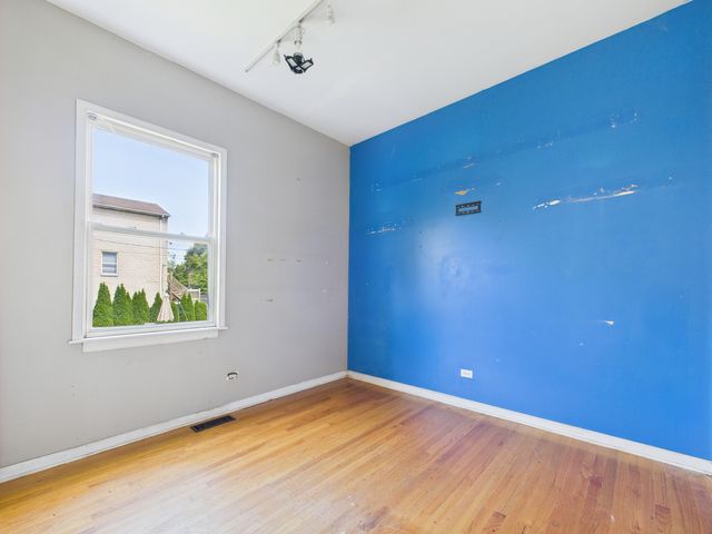 2933 W Wilcox Street, Chicago, IL 60612