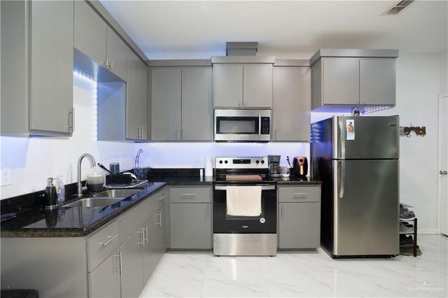 422 W Chavez W Street, Edinburg, TX 78541