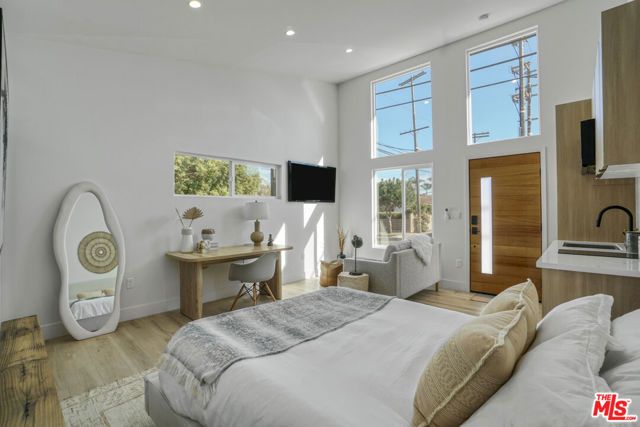 11959 W Juniette Street, Culver City, CA 90230