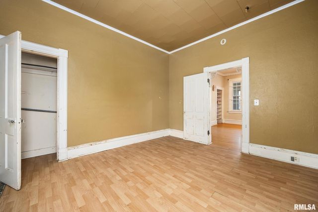 318 WASHINGTON Street, Pekin, IL 61554