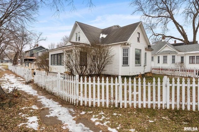 318 WASHINGTON Street, Pekin, IL 61554