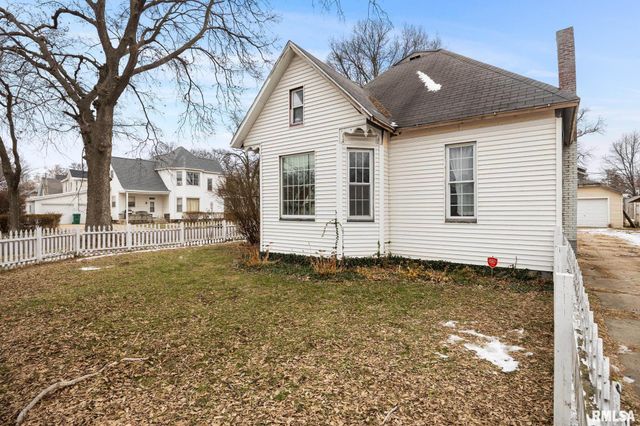 318 WASHINGTON Street, Pekin, IL 61554