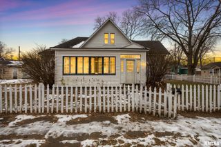 318 WASHINGTON Street, Pekin, IL 61554