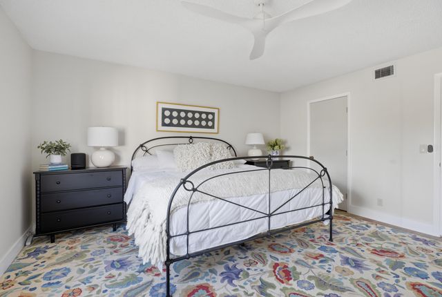 3561 NW Tall Pine Way NW C2, Greenacres, FL 33463