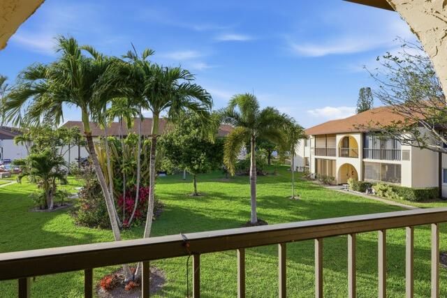 3561 NW Tall Pine Way NW C2, Greenacres, FL 33463