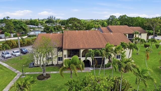 3561 NW Tall Pine Way NW C2, Greenacres, FL 33463