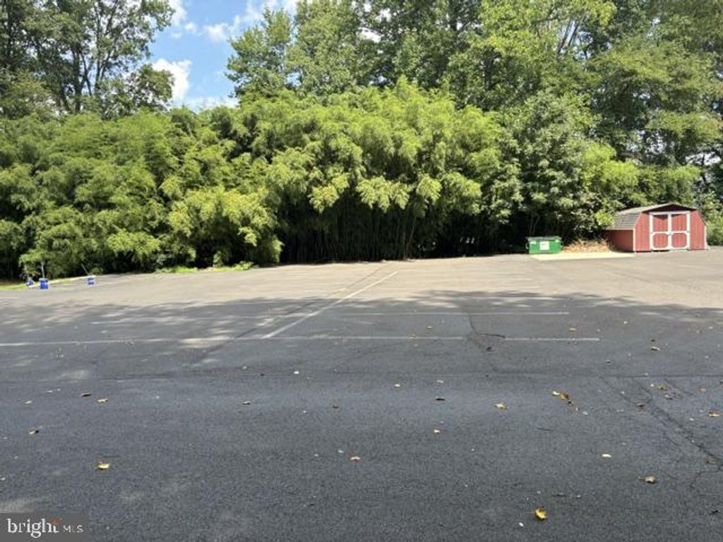 4039 SKYRON DR, DOYLESTOWN, PA 18902 — photo 2
